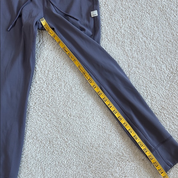 Vuori Daily Leggings-EUC!! - Picture 7 of 9